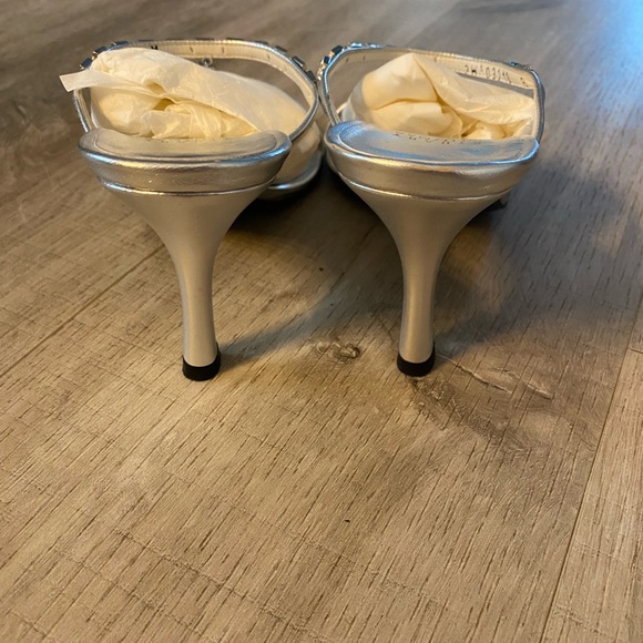 Stuart Weitzman size 8 heels - Picture 2 of 3